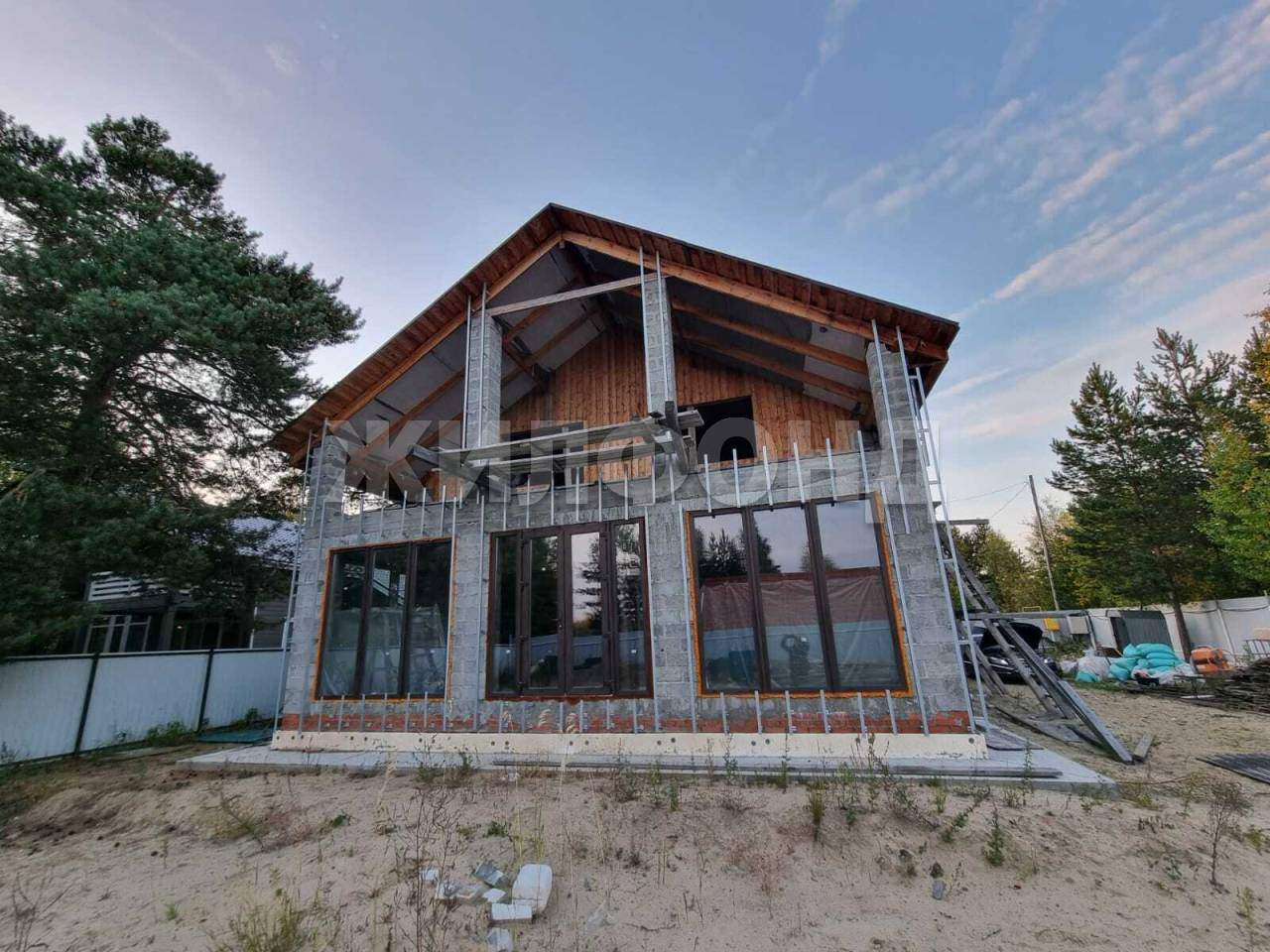 Дом на продажу в Сингапае, Кедровая улица фото №0