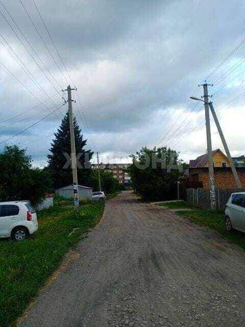 Продам земельный участок 2200 м.кв.