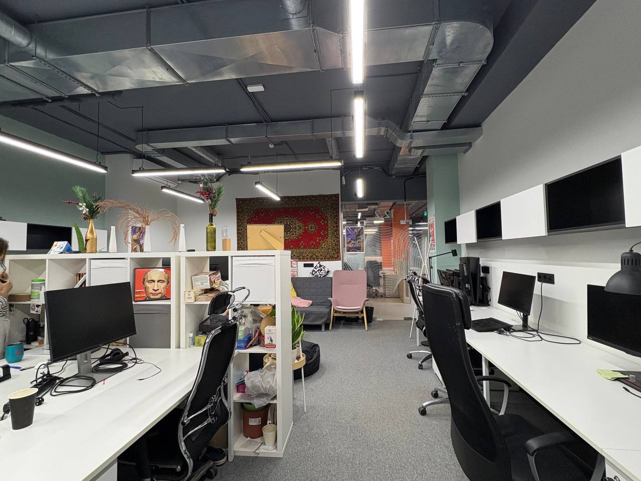 Сдам в аренду офис 1400 м.кв.