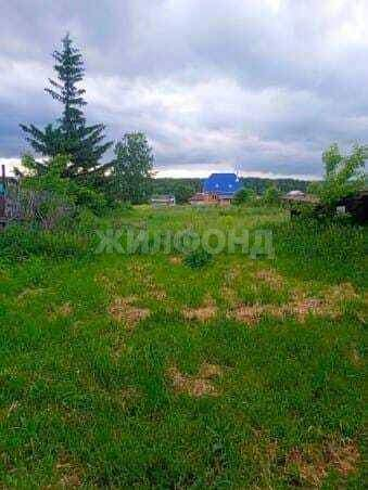 Продам земельный участок 2200 м.кв.