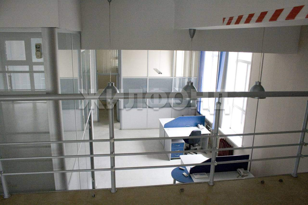 Продам офис 692 м.кв.