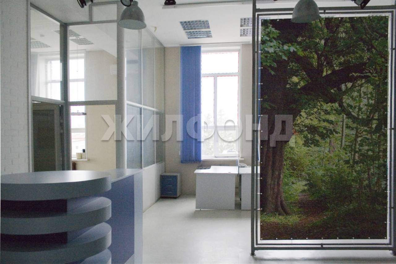 Продам офис 692 м.кв.