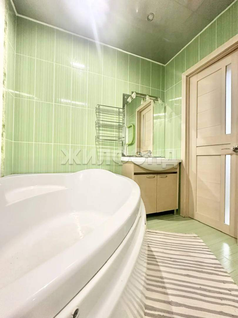 Квартира на продажу в Нефтеюганске, 14-й микрорайон, 59 фото №16