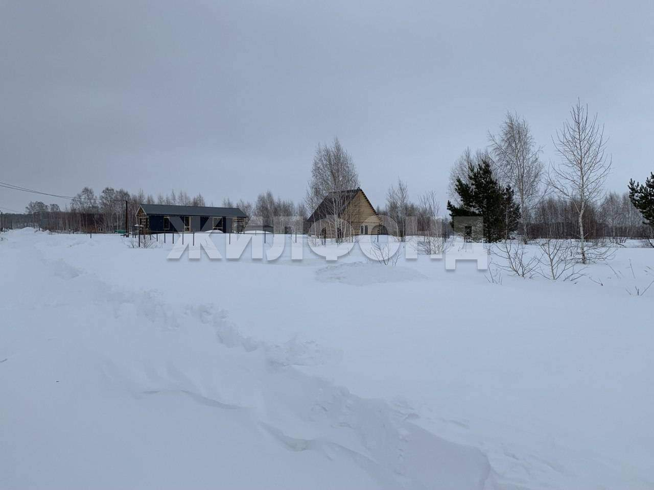 Продам земельный участок 803 м.кв.