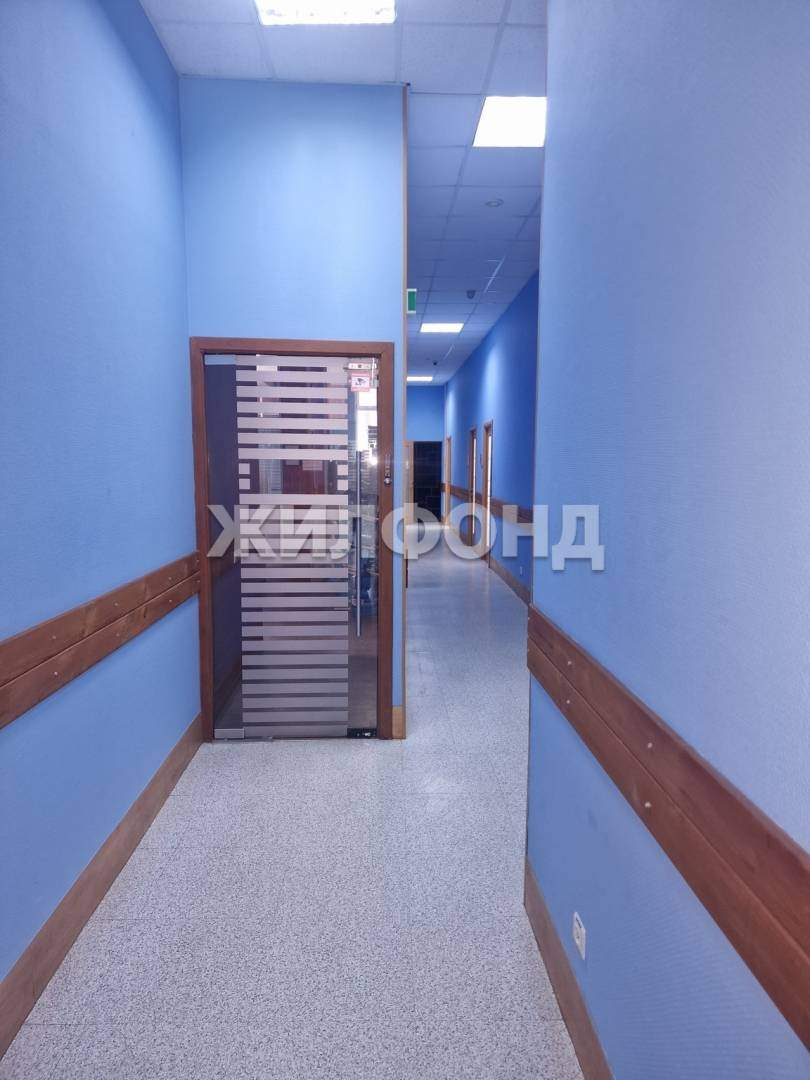 Продам офис 467 м.кв.