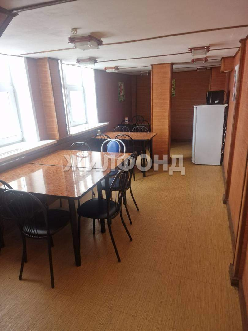 Продам офис 467 м.кв.