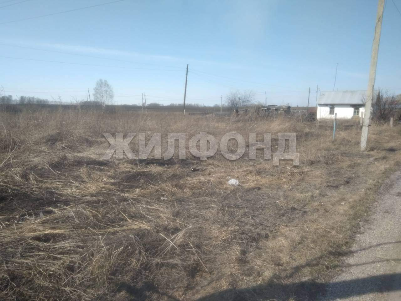 Продам земельный участок 1800 м.кв.