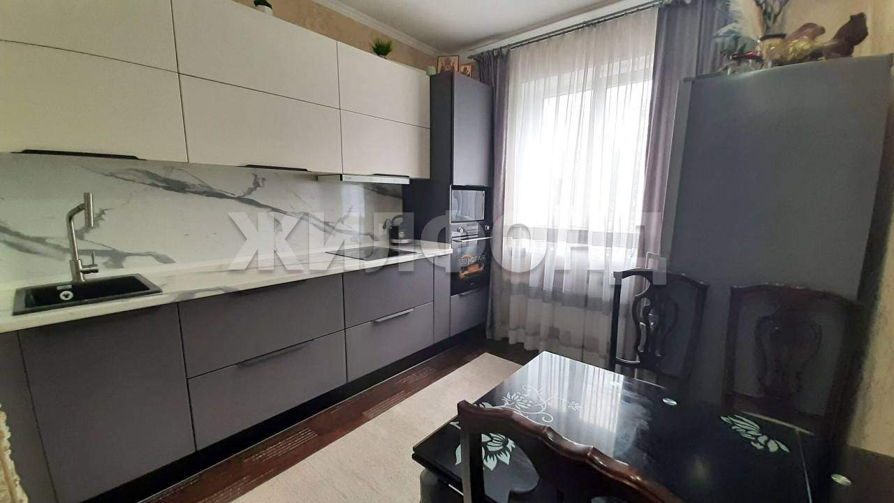 Квартира на продажу в Когалыме, Бакинская улица, 37 фото №0