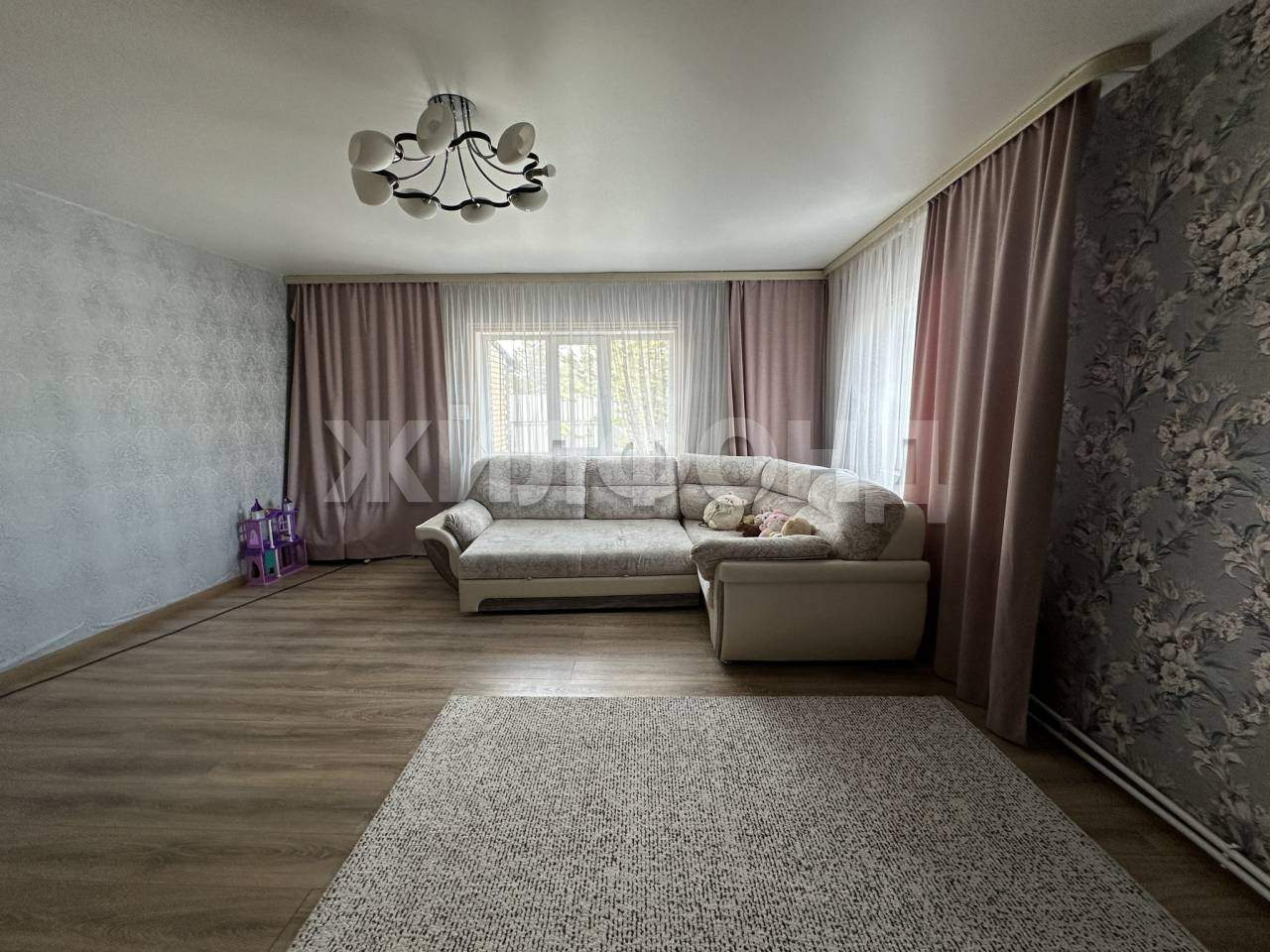 Дом на продажу в Когалыме, Дружная улица фото №1