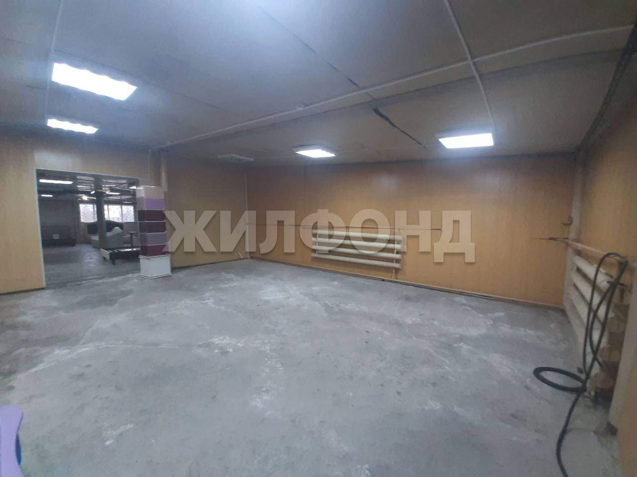 Продам помещение свободного назначения 1388 м.кв.