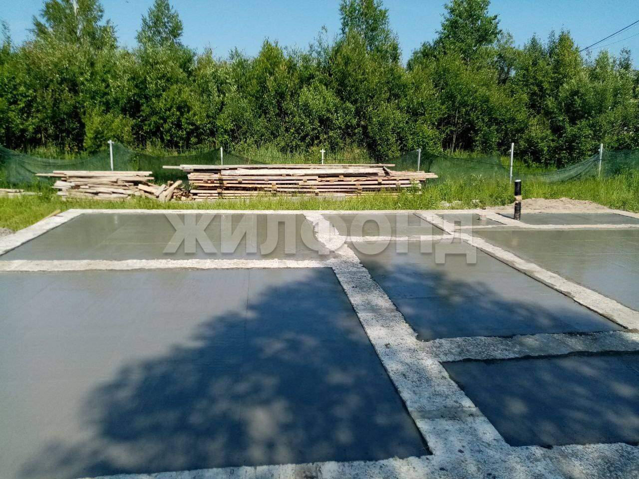 Продам земельный участок 1080 м.кв.