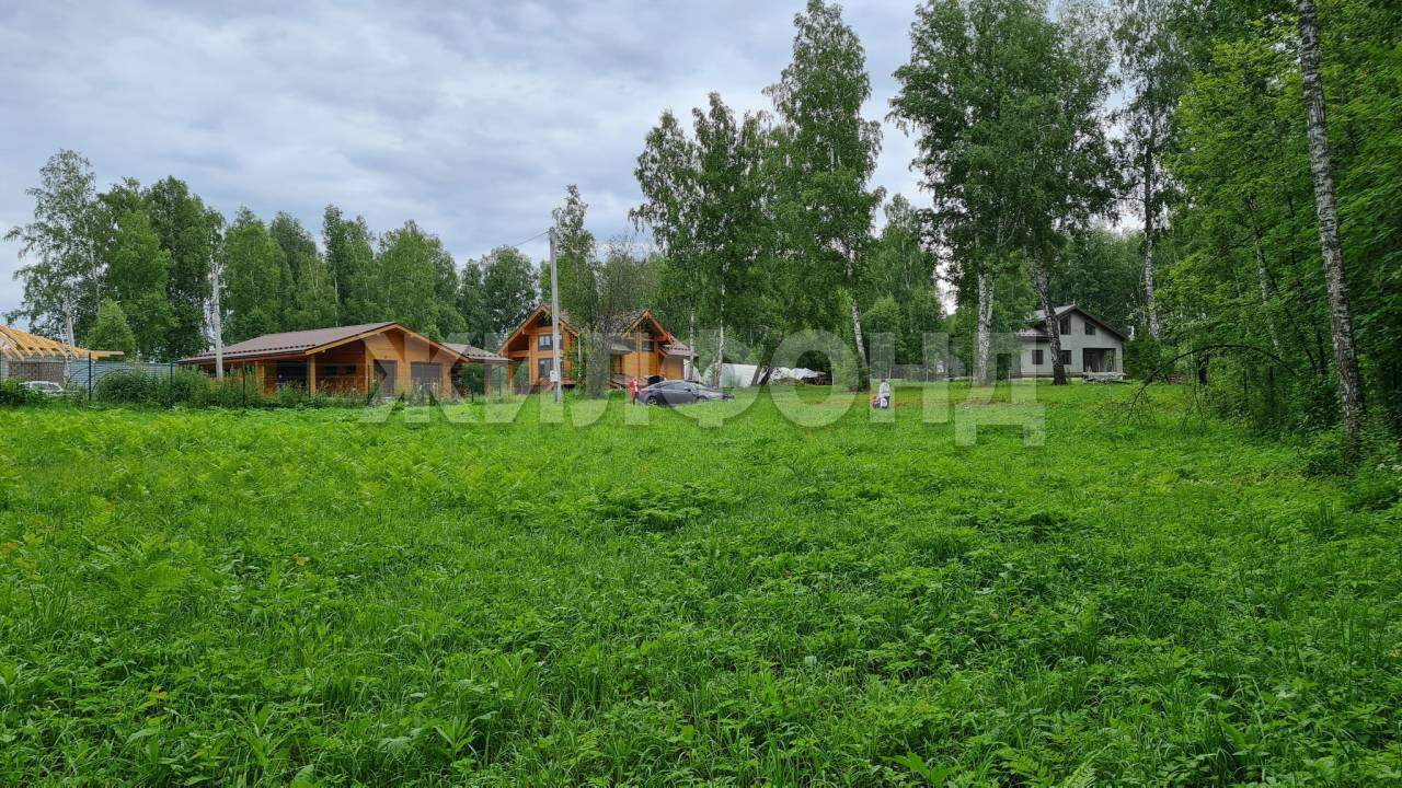 Продам земельный участок 2047 м.кв.