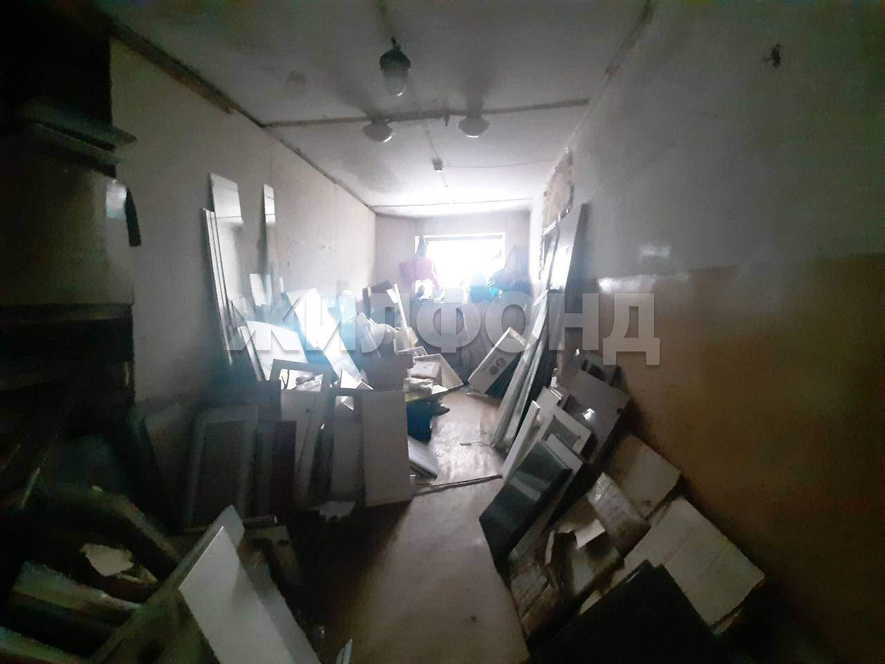 Продам склад 1027 м.кв.