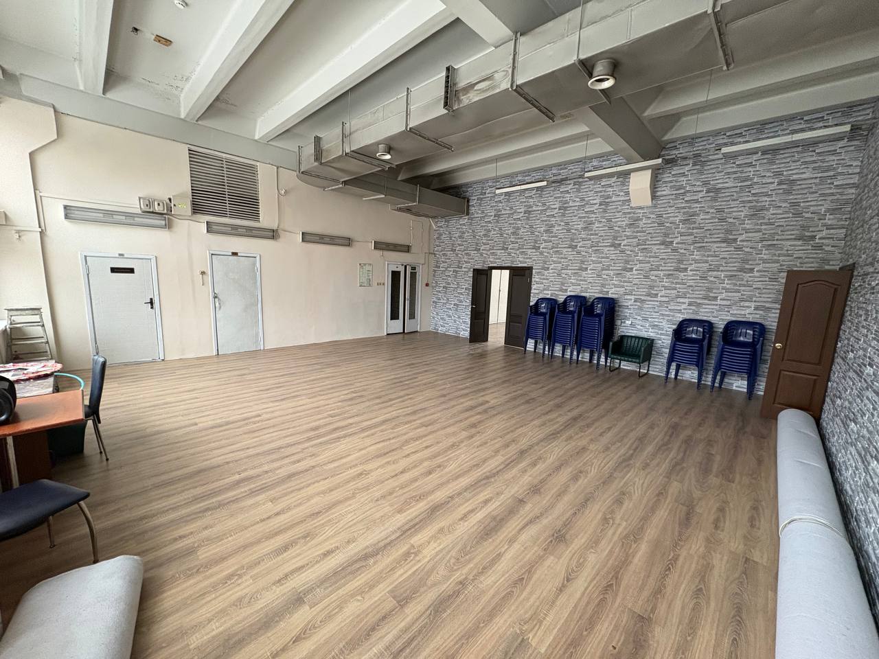 Сдам в аренду помещение свободного назначения 291.2 м.кв.