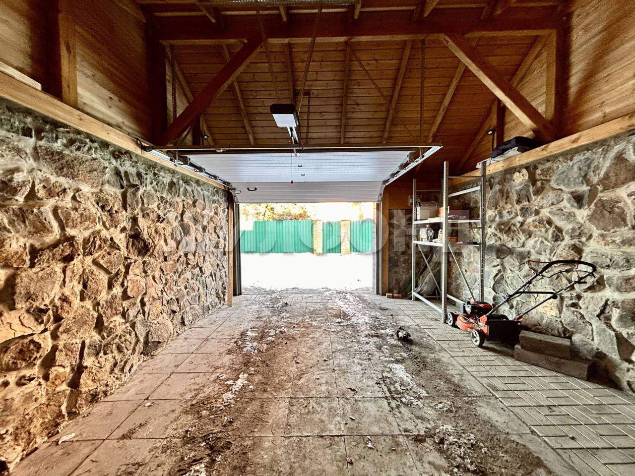 Продам земельный участок 569 м.кв.