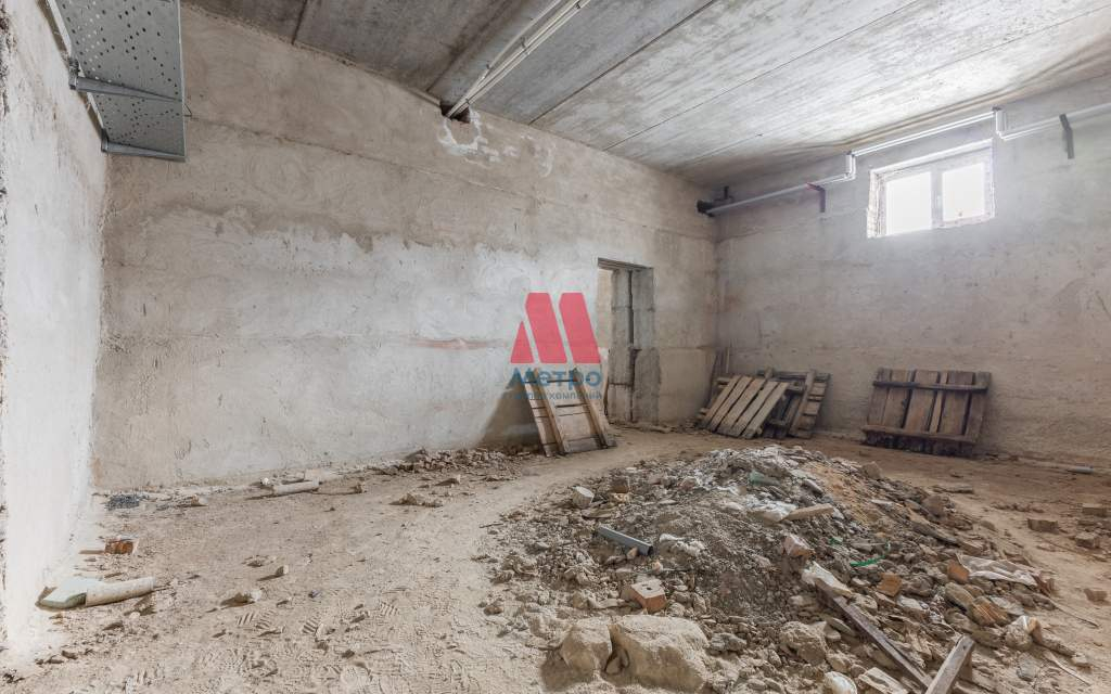 Продам помещение свободного назначения 833 м.кв.