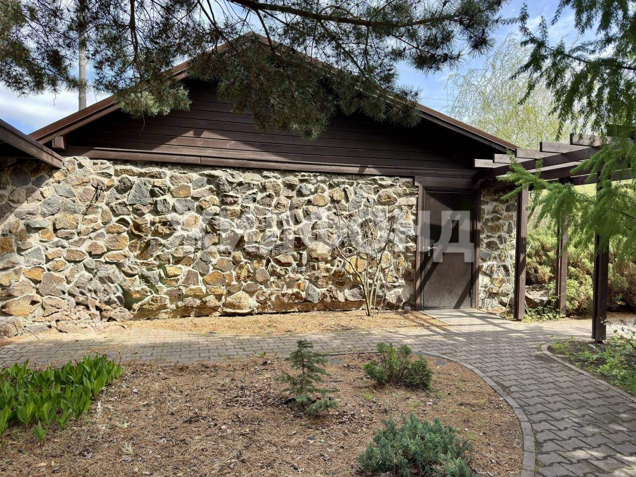 Продам земельный участок 569 м.кв.