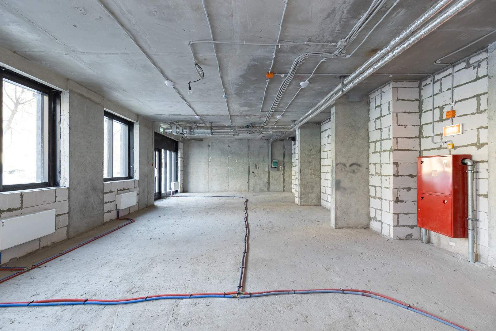 Сдам в аренду помещение свободного назначения 92.3 м.кв.