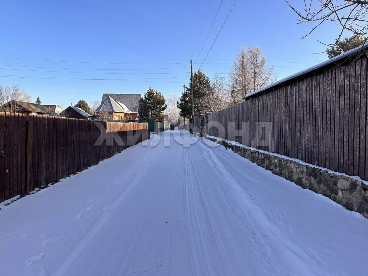 Продам земельный участок 569 м.кв.