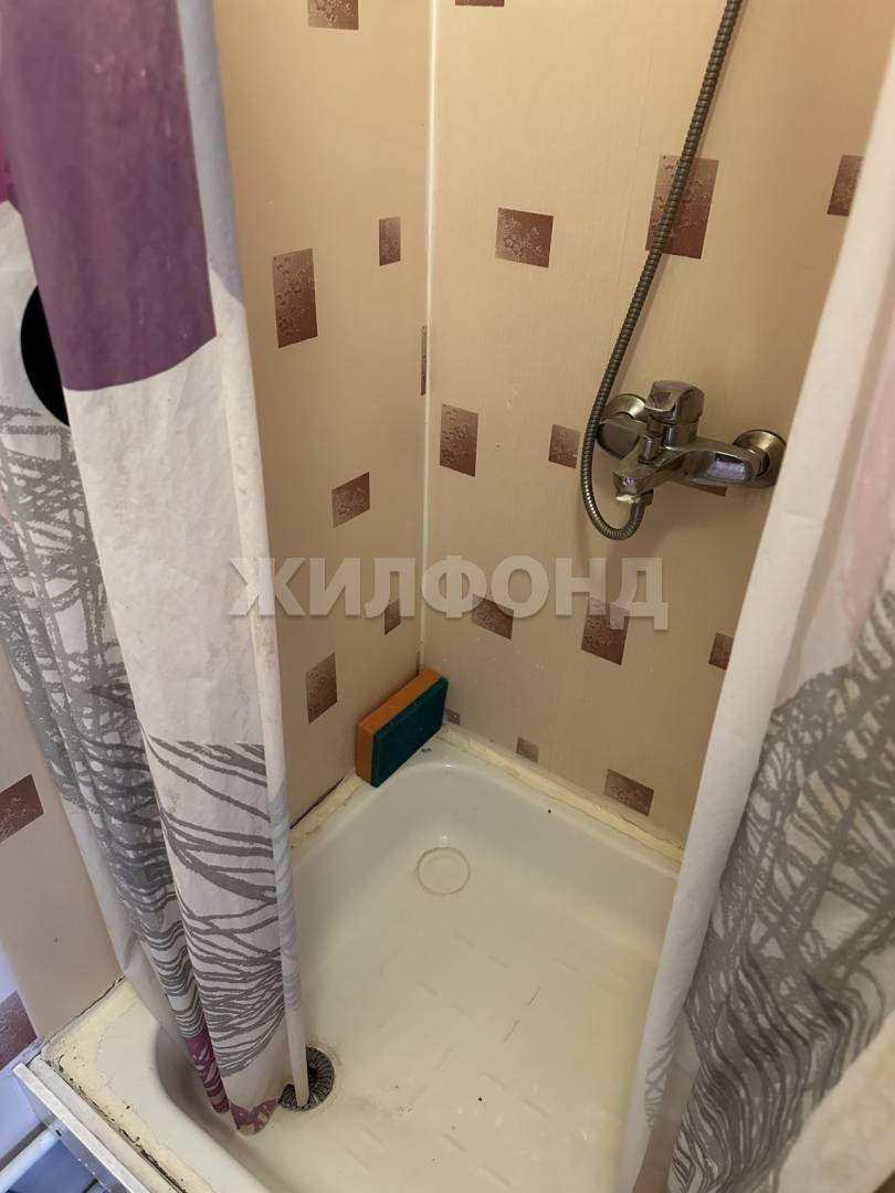 Комната на продажу в Красноярске, Светлова улица, 7/1 фото №5