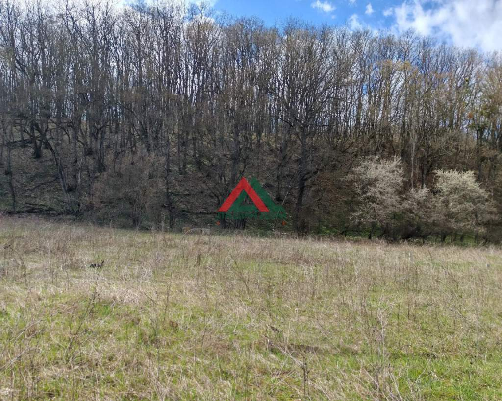 Продам земельный участок 14216 м.кв.