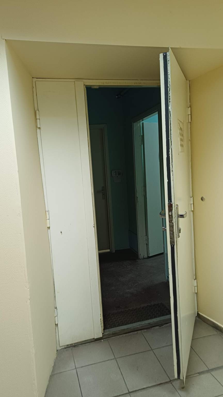 Сдам в аренду склад 273.3 м.кв.