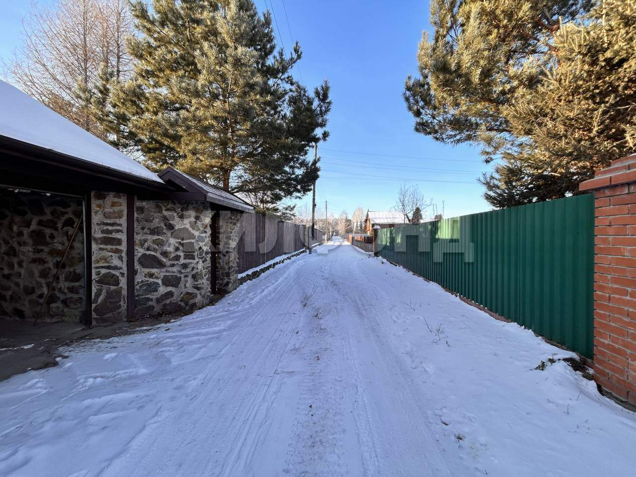 Продам земельный участок 569 м.кв.