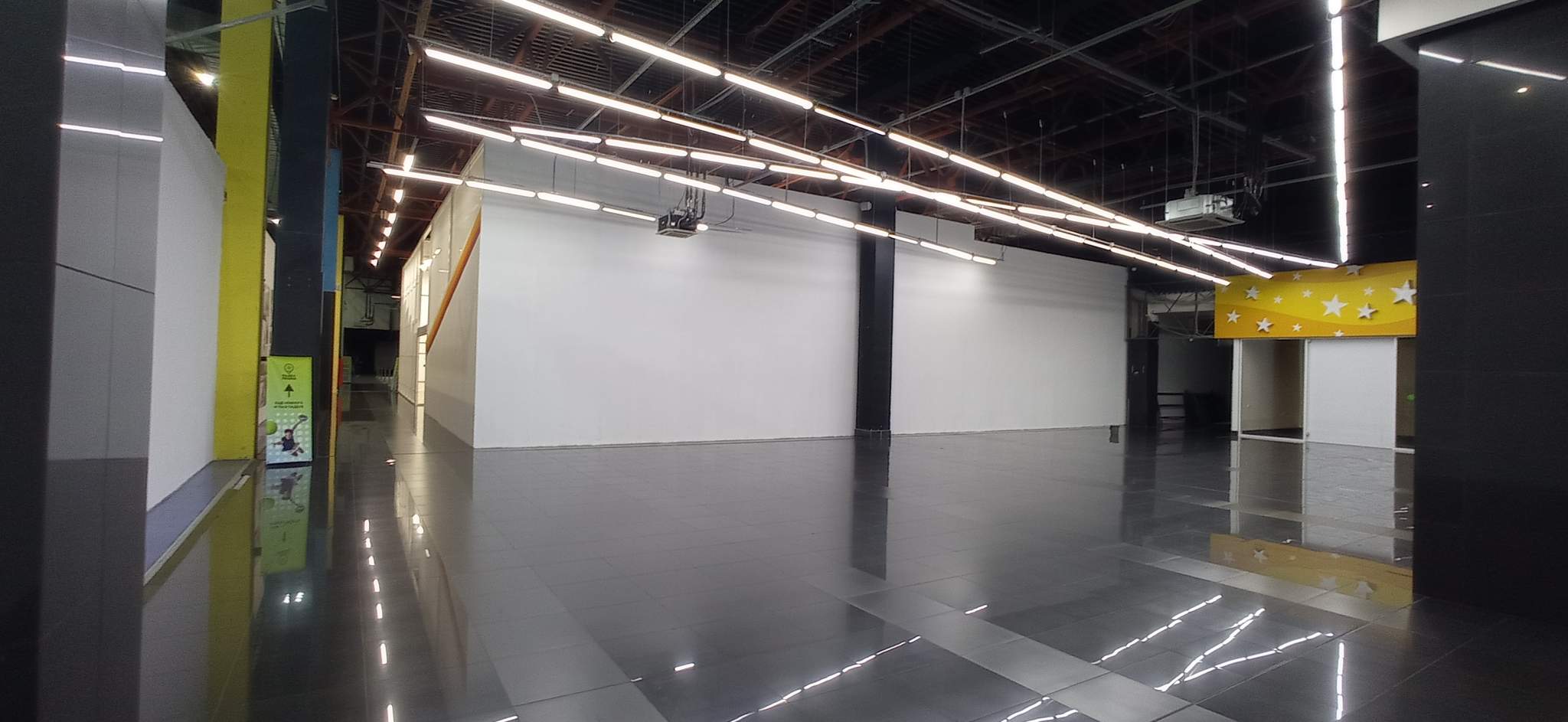 Сдам в аренду магазин 370 м.кв.