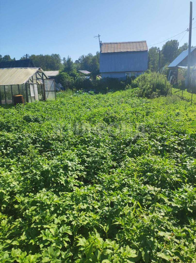 Продам земельный участок 600 м.кв.