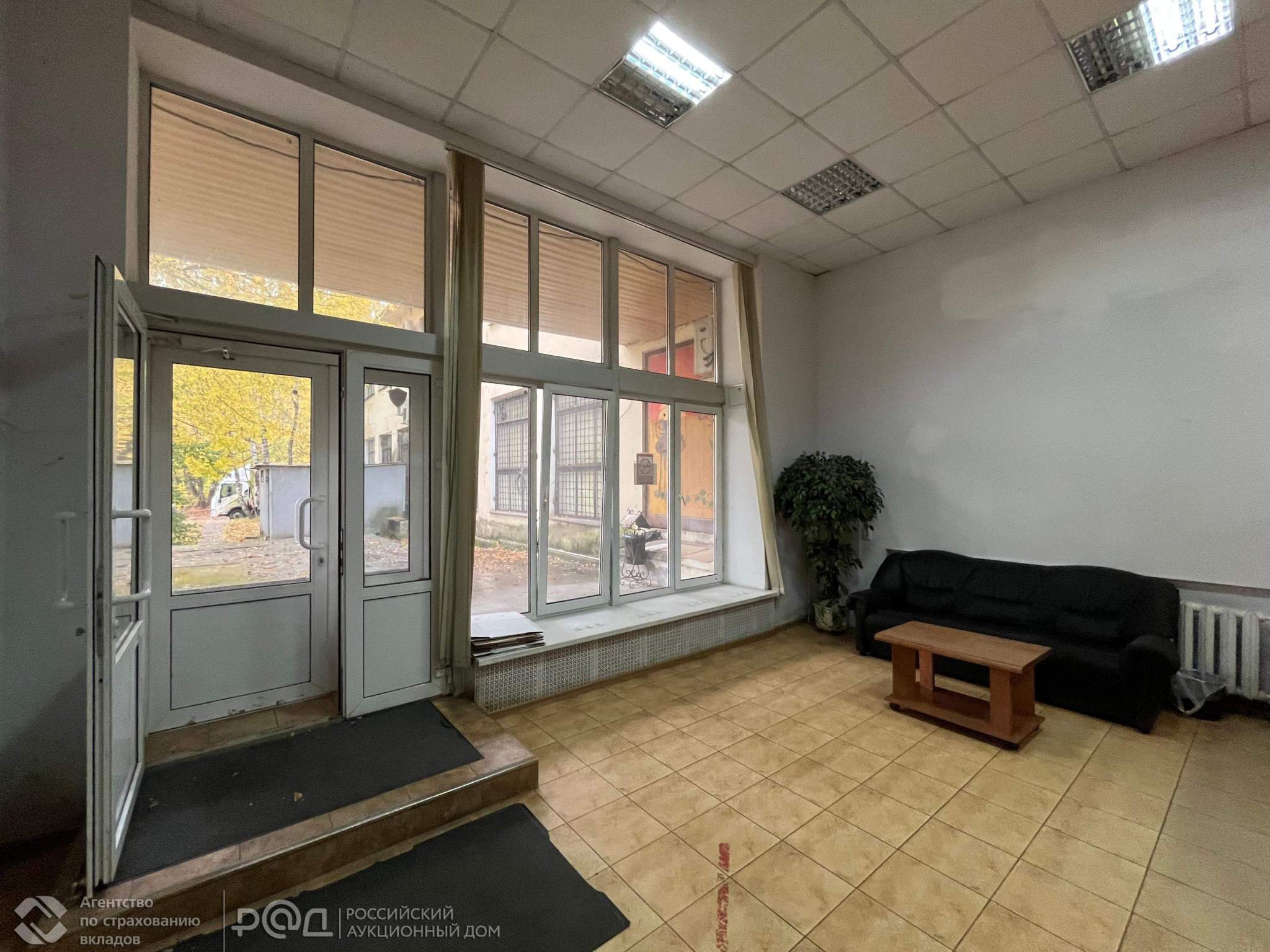 Продам помещение свободного назначения 2350.3 м.кв.