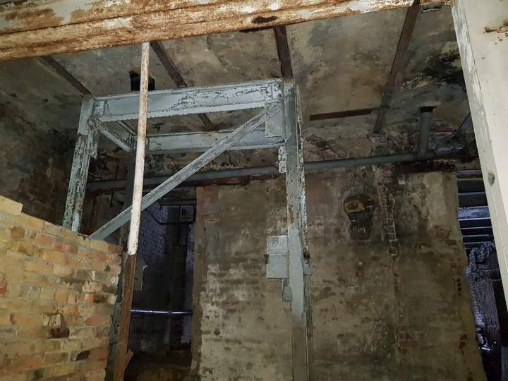 Продам помещение свободного назначения 899.9 м.кв.