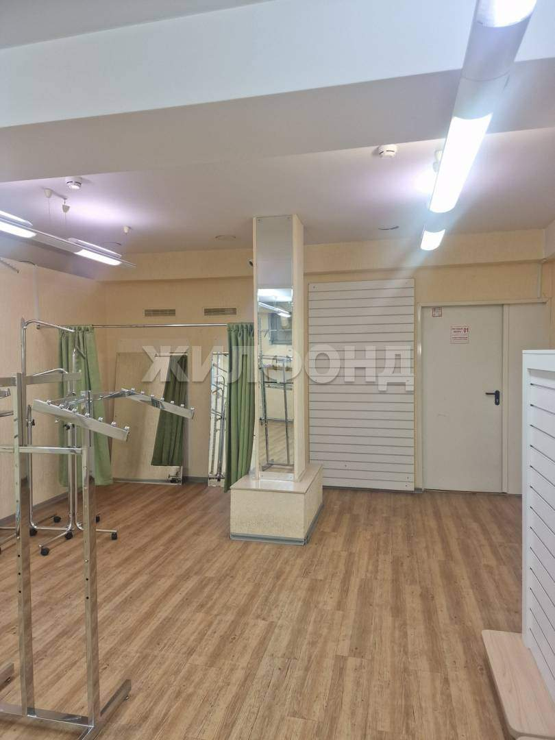 Продам магазин 373 м.кв.