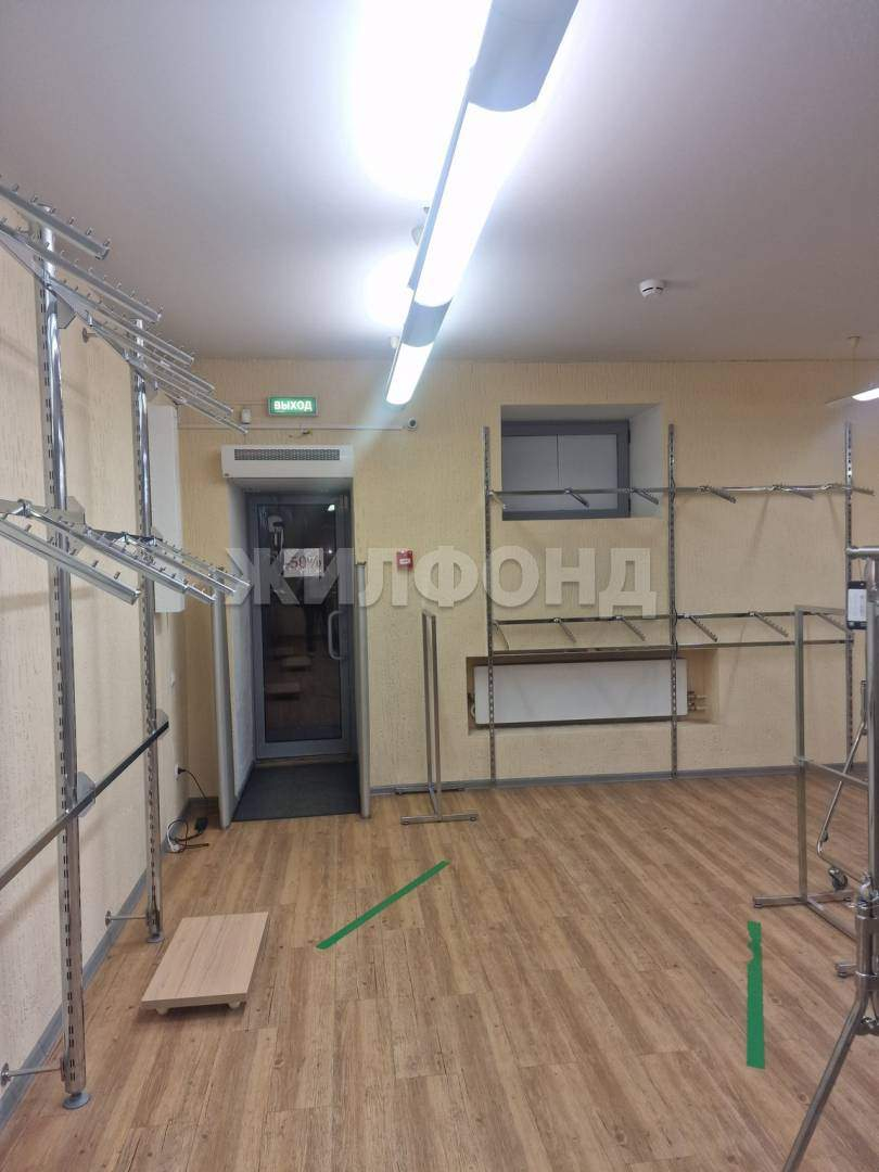 Продам магазин 373 м.кв.