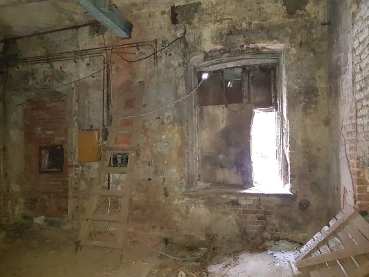 Продам помещение свободного назначения 899.9 м.кв.