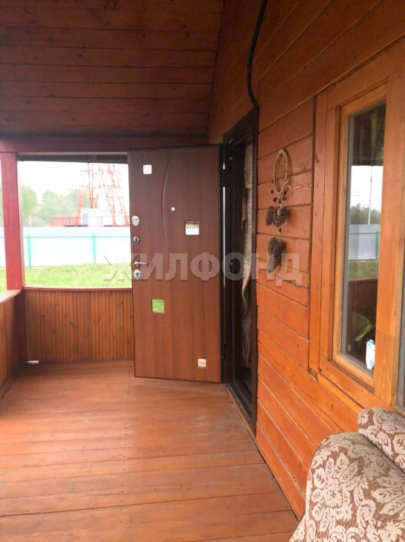 Продам земельный участок 1100 м.кв.