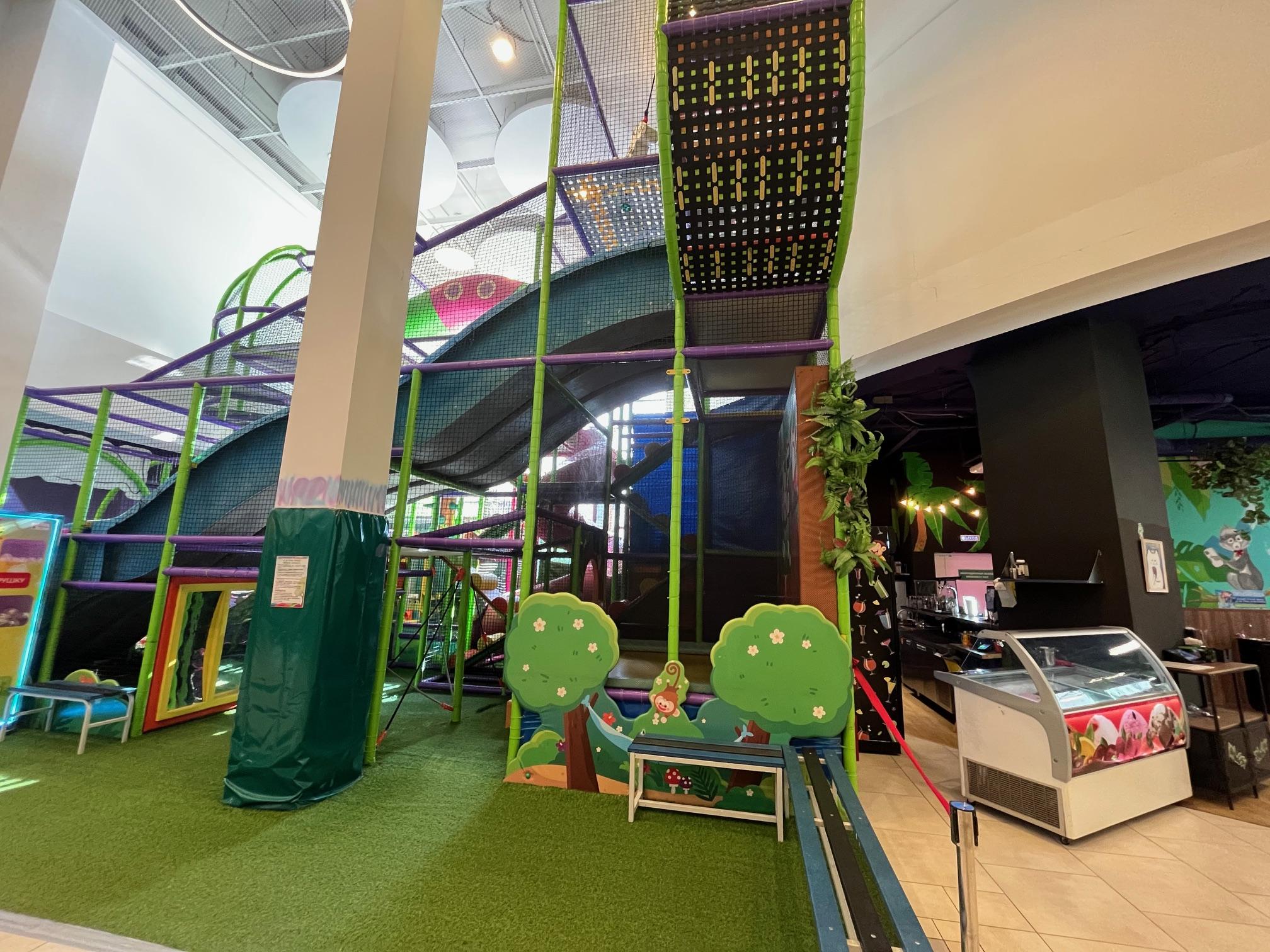 Продам помещение свободного назначения 2995 м.кв.