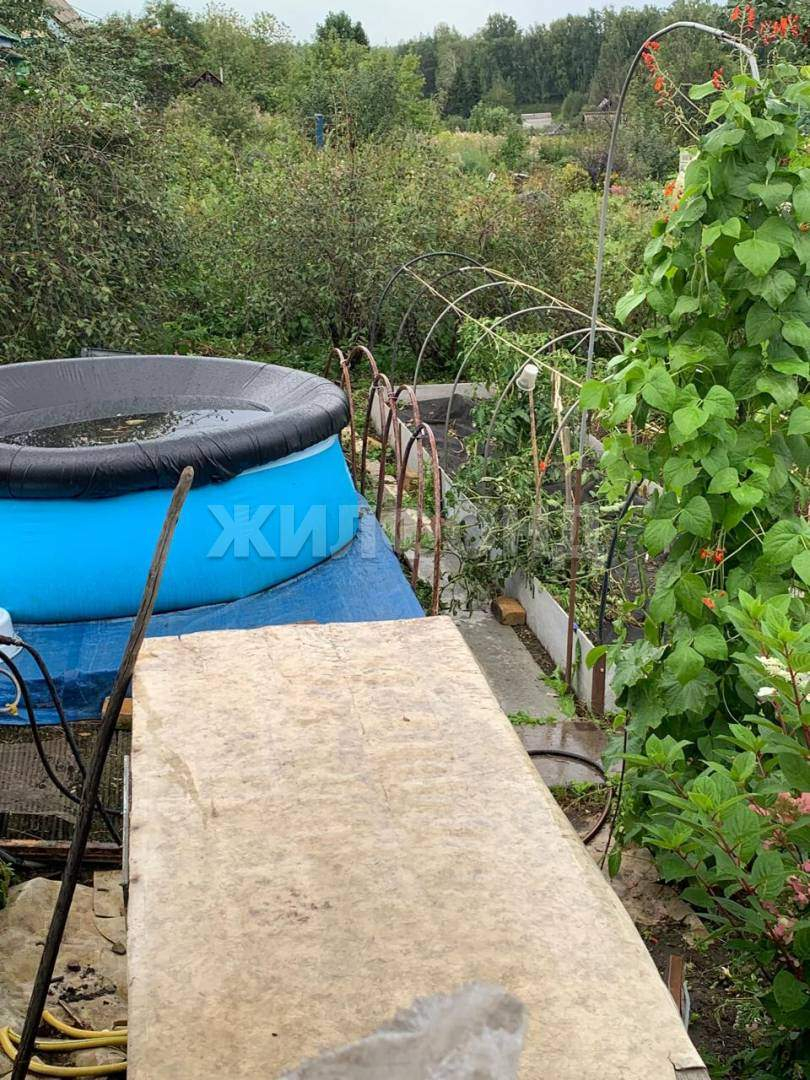 Продам земельный участок 600 м.кв.