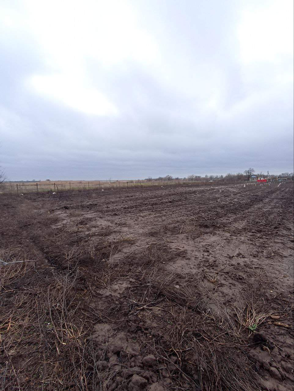 Продам земельный участок 1500 м.кв.
