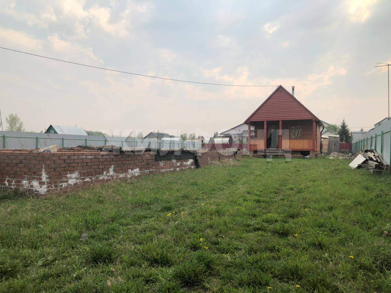 Продам земельный участок 1100 м.кв.