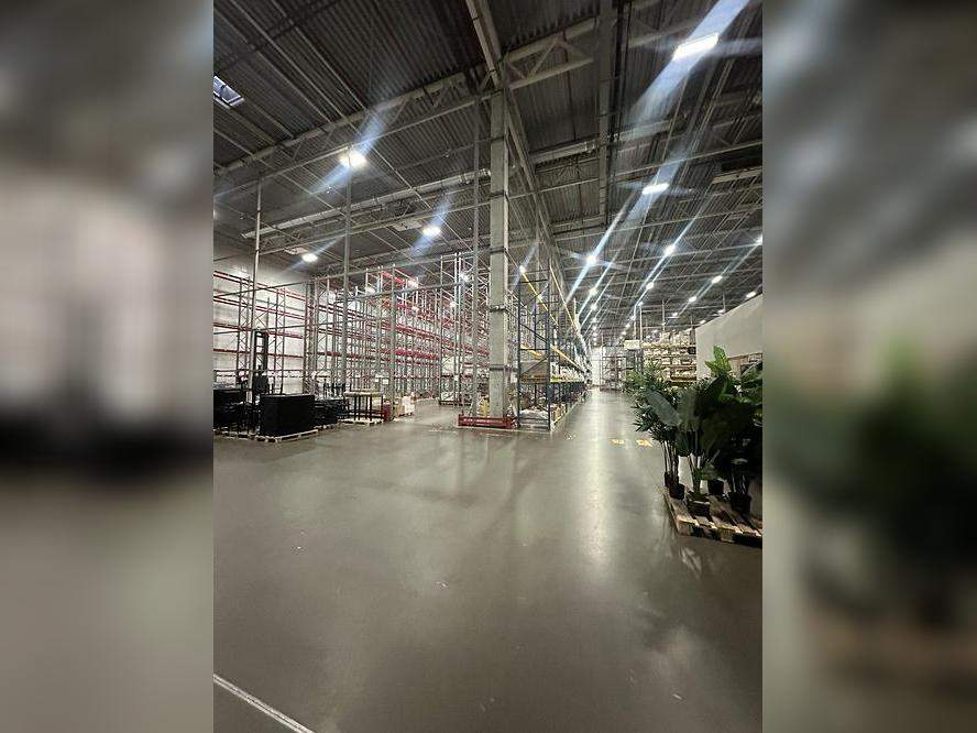 Продам склад 5216 м.кв.