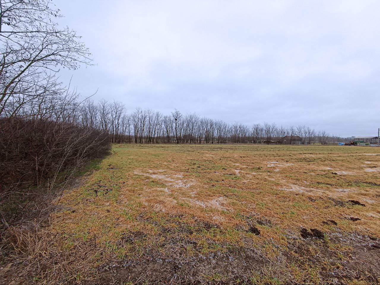 Продам земельный участок 6476 м.кв.