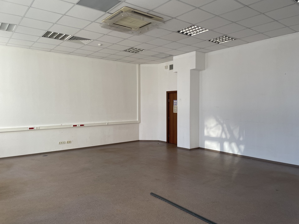 Сдам в аренду офис 64.8 м.кв.
