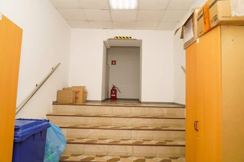 Продам торговое помещение 1211.3 м.кв.