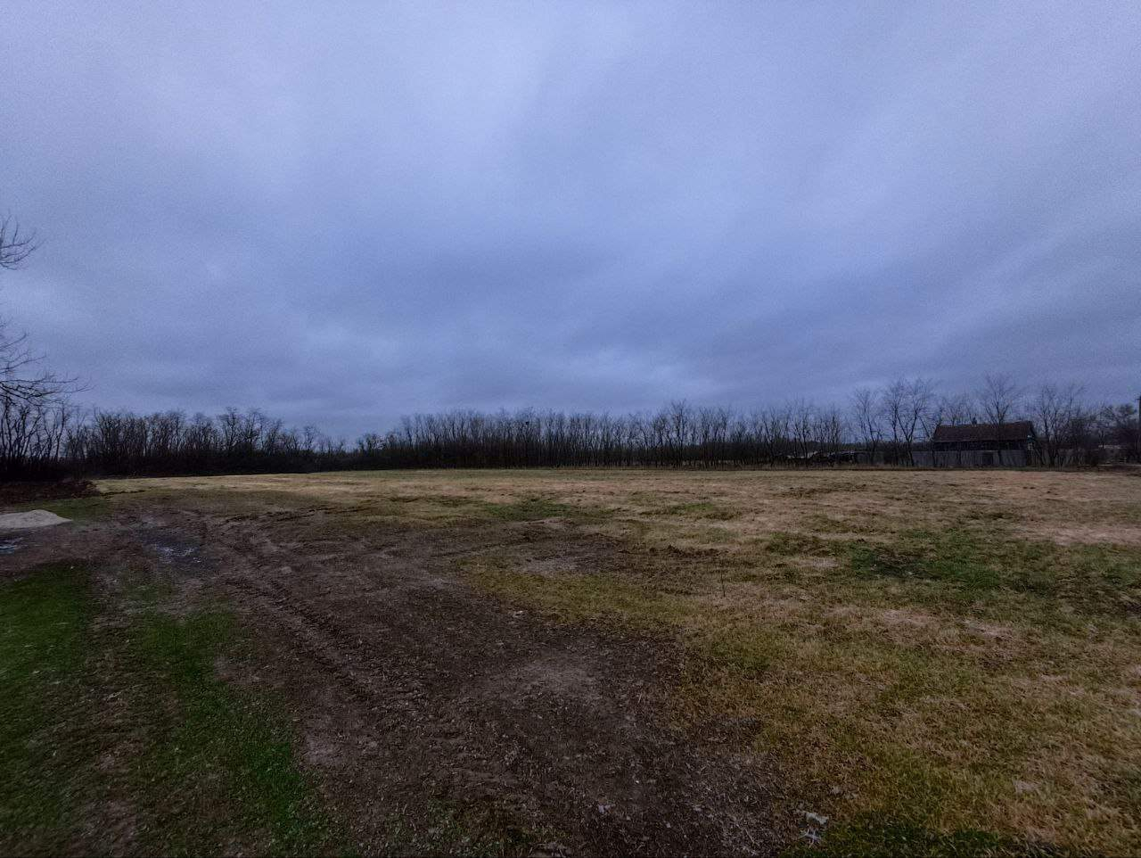 Продам земельный участок 6476 м.кв.