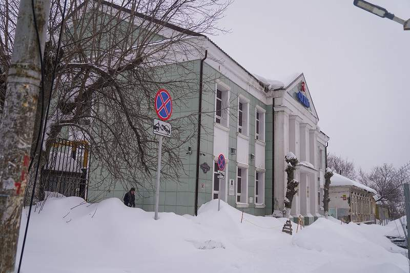 Продам торговое помещение 1211.3 м.кв.