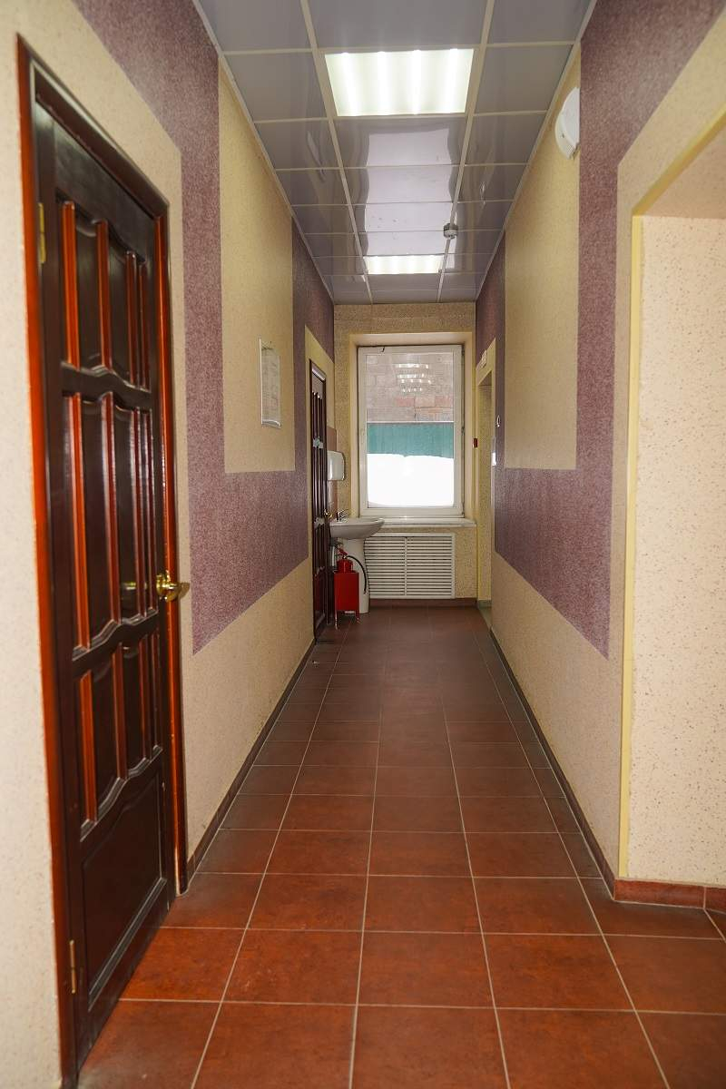 Продам торговое помещение 1211.3 м.кв.