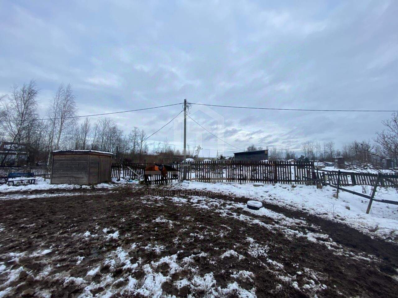 Продам земельный участок 650 м.кв.