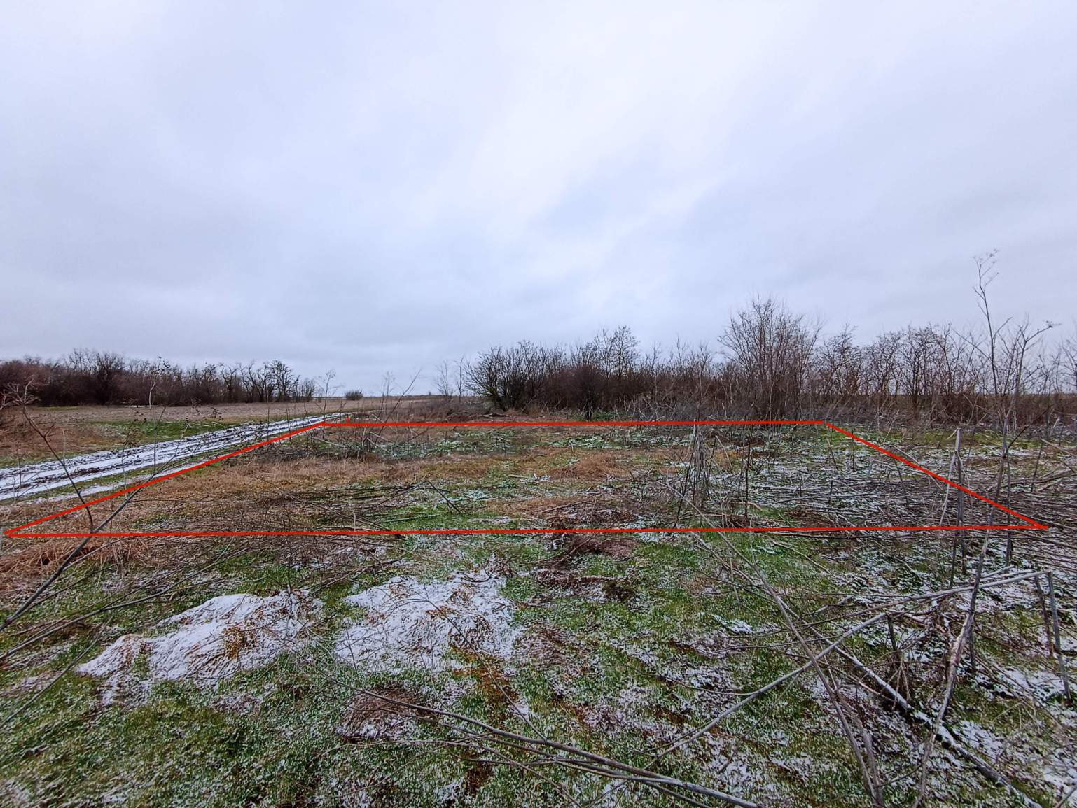 Продам земельный участок 600 м.кв.