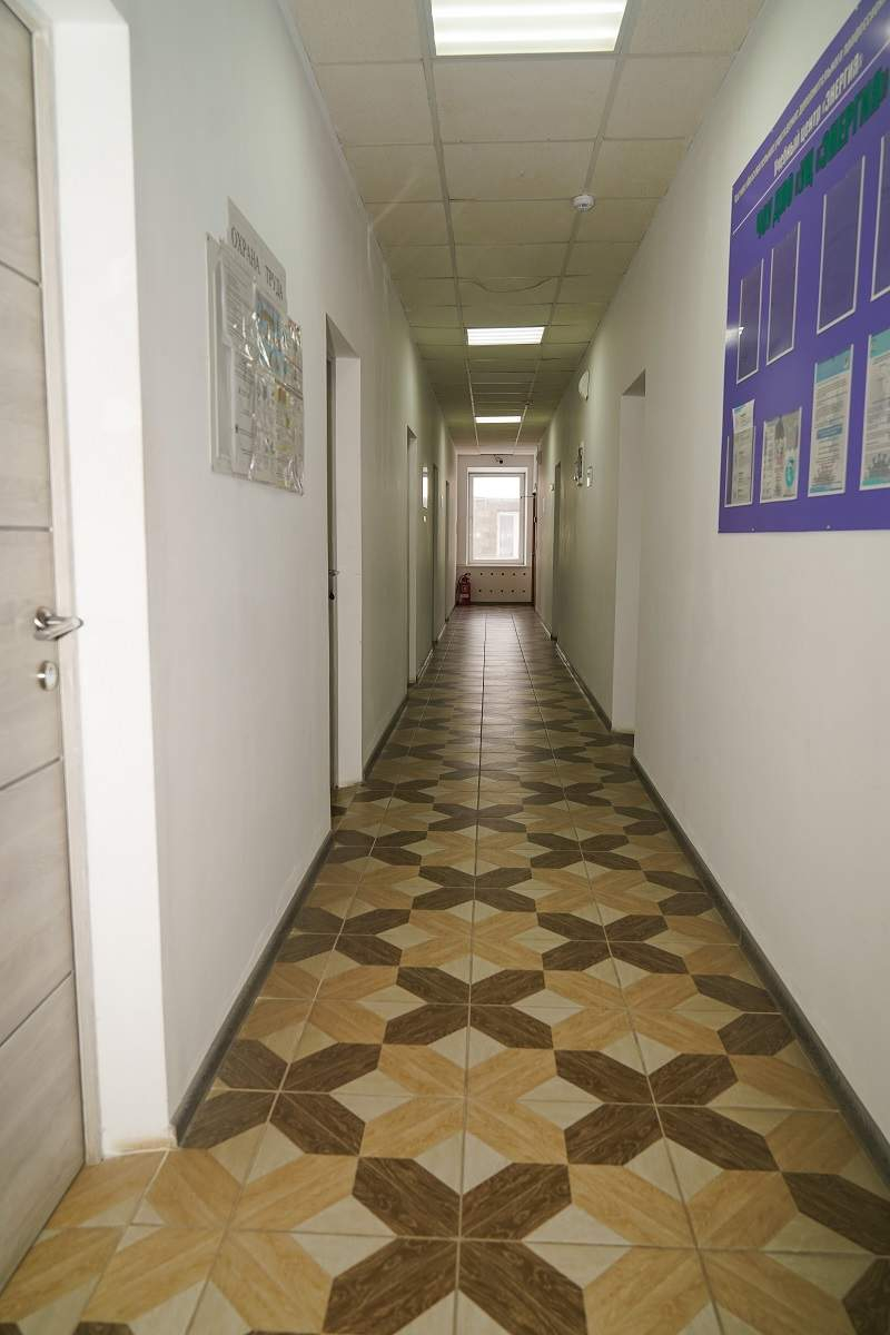 Продам торговое помещение 1211.3 м.кв.