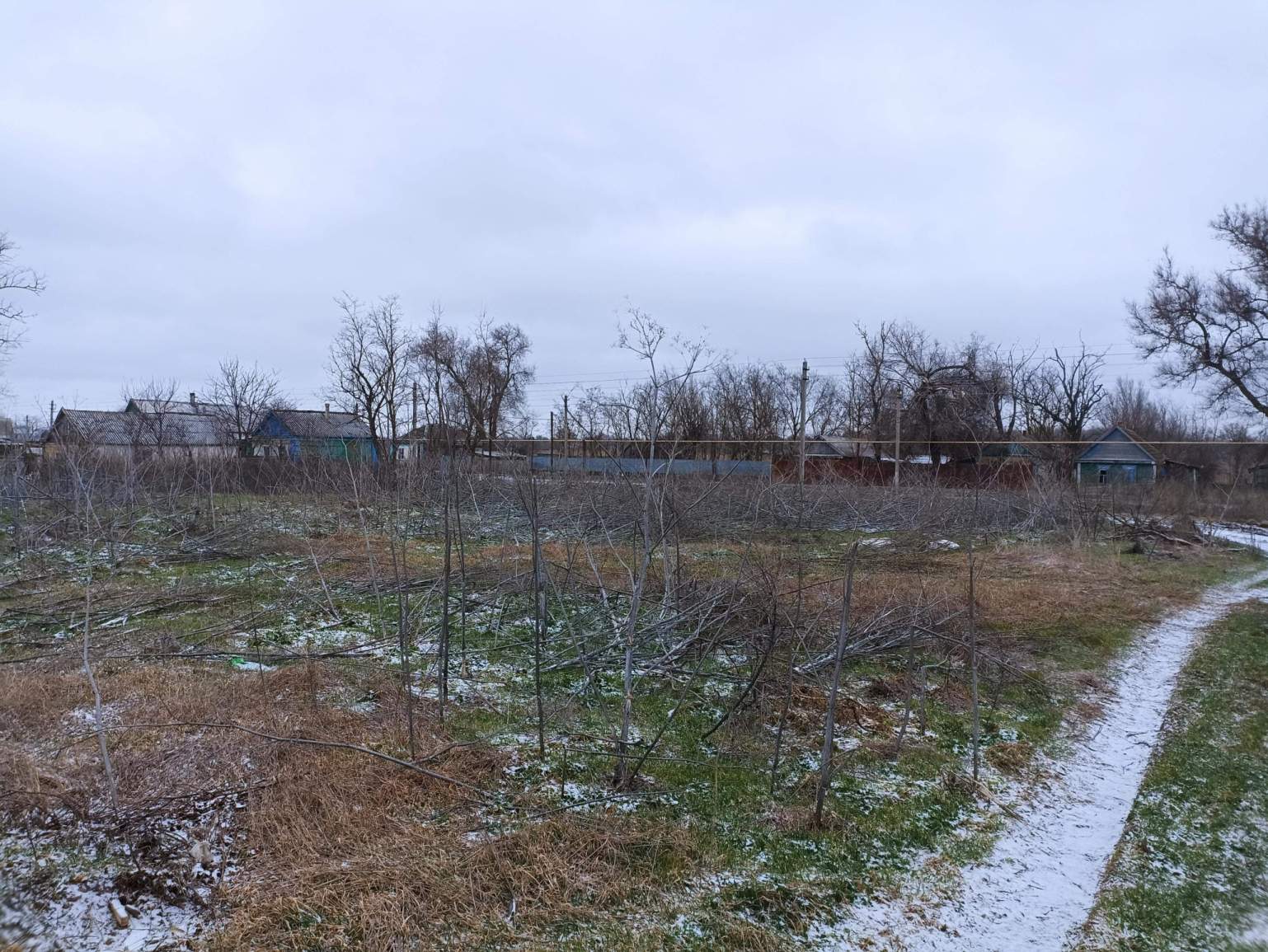 Продам земельный участок 600 м.кв.